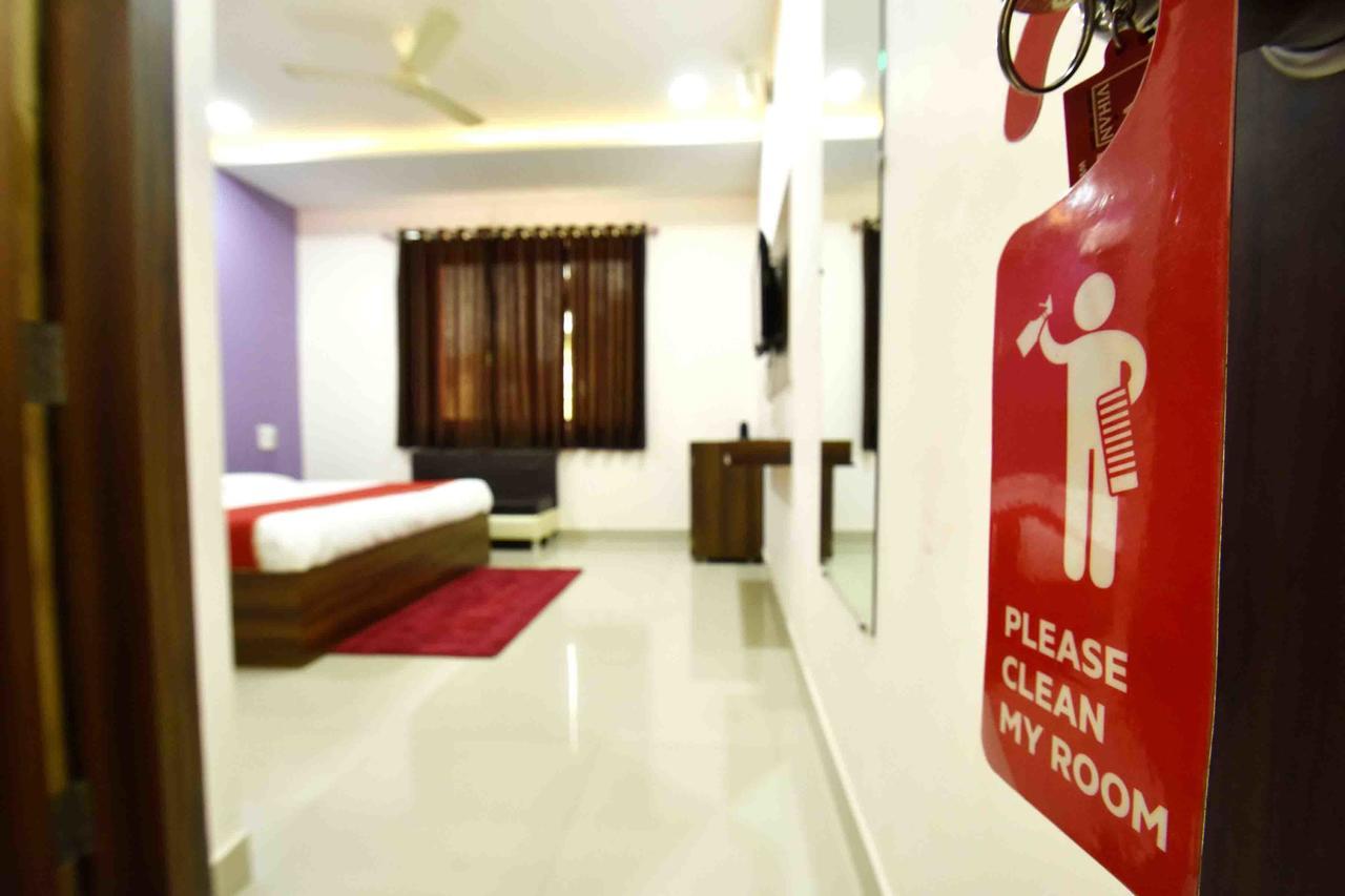 Hotel Hori Palace Уджайн Екстериор снимка