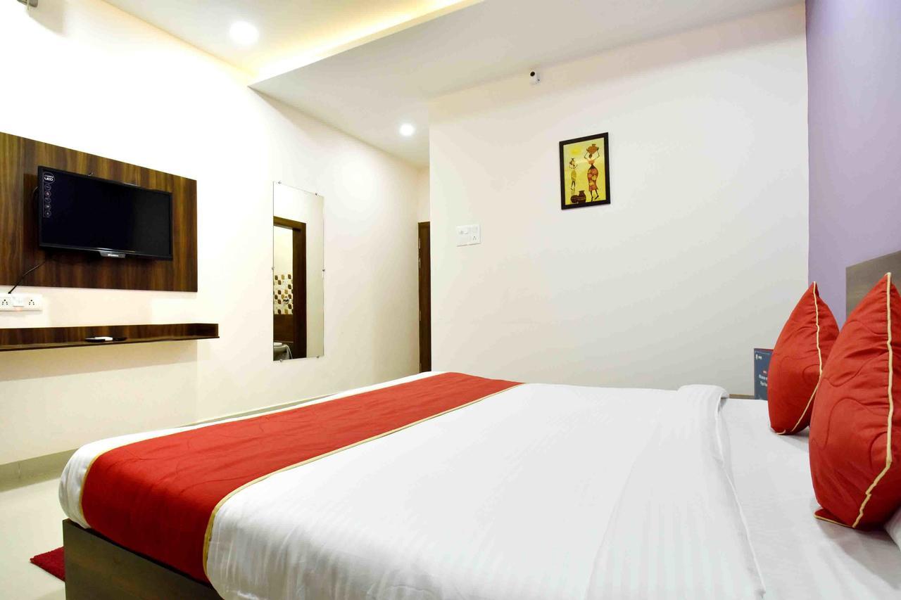 Hotel Hori Palace Уджайн Екстериор снимка